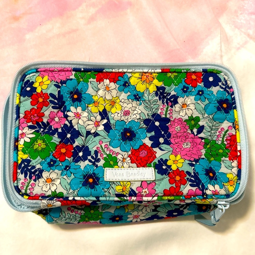 NWOT Vera Bradley floral print toiletries or cosmetic bag